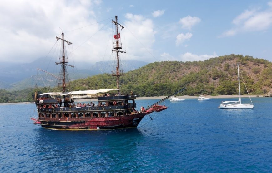 Kemer Boat Tour: Unwind on the Sparkling Mediterranean