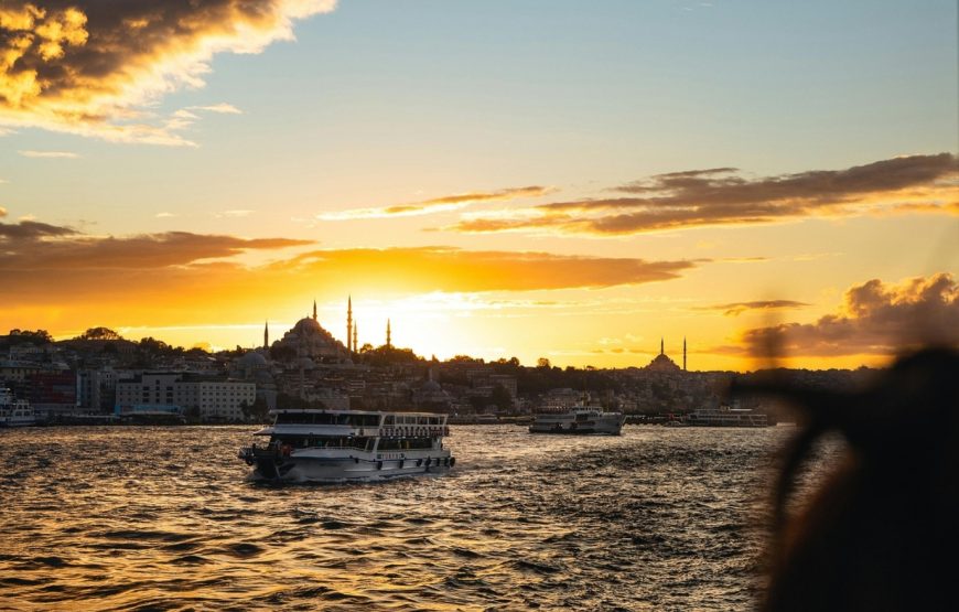 Two Continents & Bosphorus Cruise Tour in İstanbul