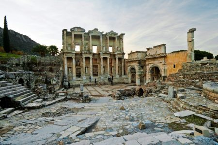 Library of Celsus in Ephesus under soft sunset light – UNESCO Site in Turkey