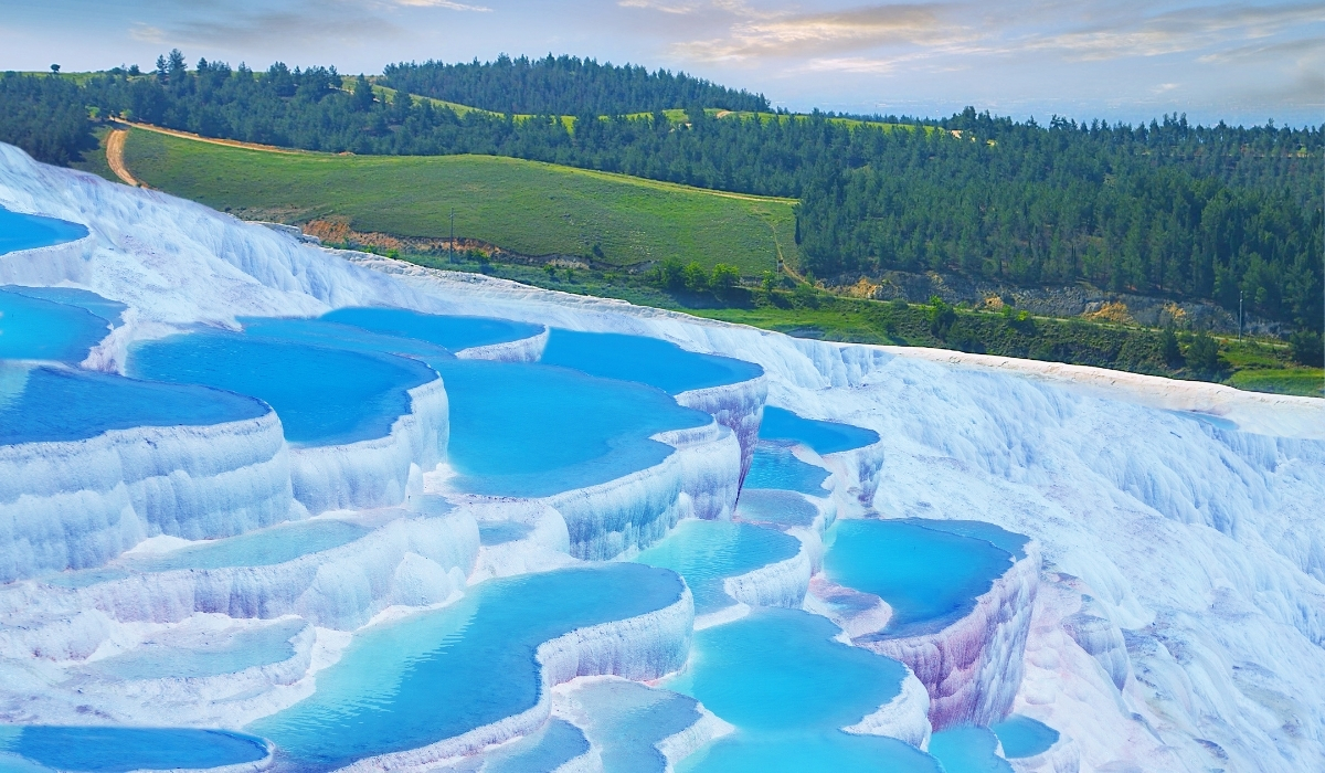 Pamukkale travertines – what Turkey is famous for natural wonders and thermal pools